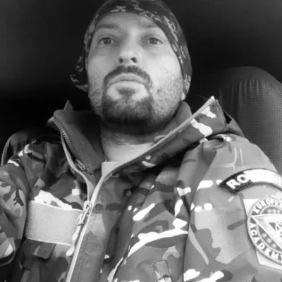 Transformarea radicală a lui Cheloo! Fanii au rămas muți când l-au văzut pe scenă: „Ce a pățit?