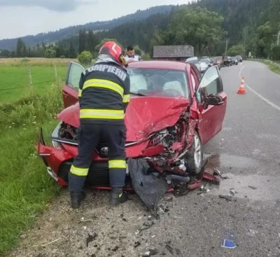 Clipe de coșmar în Suceava! Un copil de 7 ani, implicat într-un accident frontal. Ce au transmis medicii