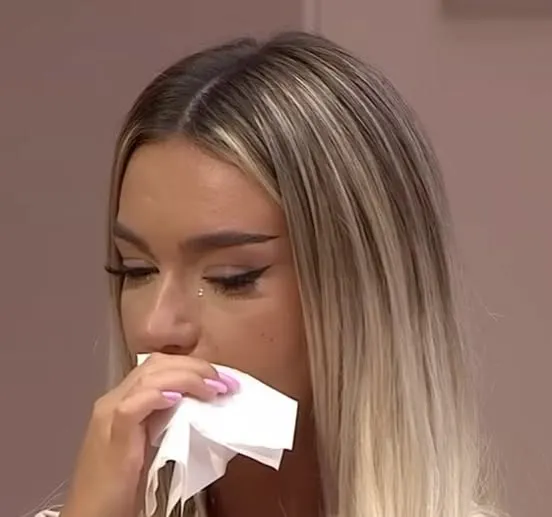 Drama prin care trece Naomi de la Casa iubirii. Fosta concurentă a plecat din Alba Iulia dar nu își poate uita animăluțul