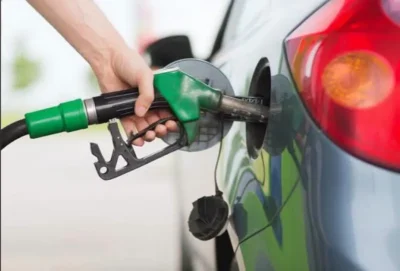 Motorina va depăși din nou pragul de zece lei pe litru din cauza conflictului din Orientul Mijlociu