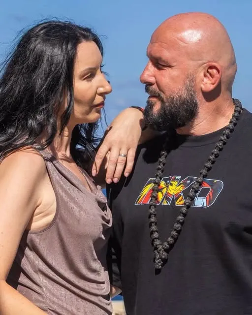 Povestea de iubire dintre Cătălin Zmărăndescu și soția sa Luiza. Cum s-au cunoscut și ce spun despre mariajul lor