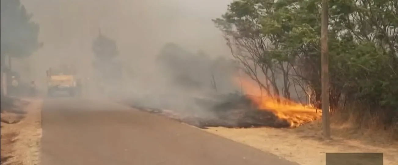 Peste 200.000 de persoane evacuate în Spania și Franța din calea incendiilor. Situație critică și stare de urgență