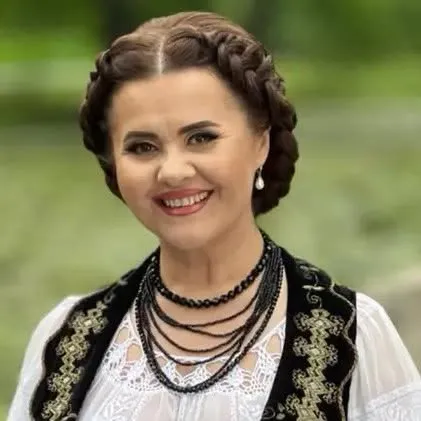Niculina Stoican vorbește despre absența tatălui biologic. Lupta de cinci ani pentru recunoaștere și prima întâlnire la 20 de ani