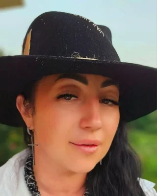 A murit Oana Adiaconiței. Artista care a transformat o mască de radioterapie într-o operă de artă a pierdut lupta cu boala