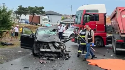 Accident mortal pe DN 38. O șoferiță și-a pierdut viața după un impact violent cu un autotren