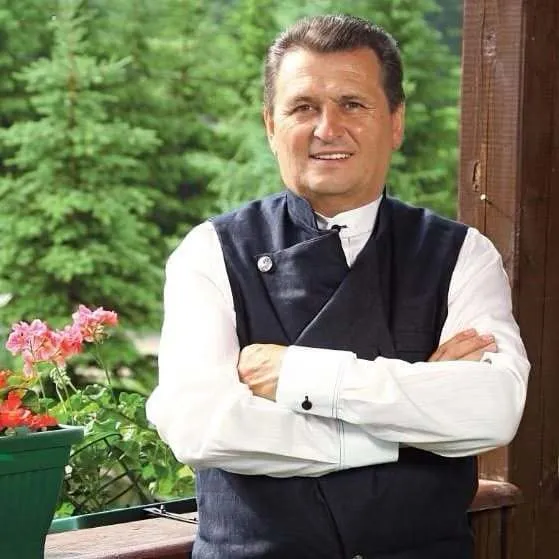 Cine este și cum a ajuns cunoscut coregraful Marin Barbu. De la greutățile tinereții la succesul în televiziune