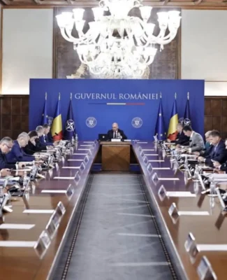 Liceenii ar putea avea interdicție la telefoane. Decizia aparține fiecărei școli prin regulamentul intern