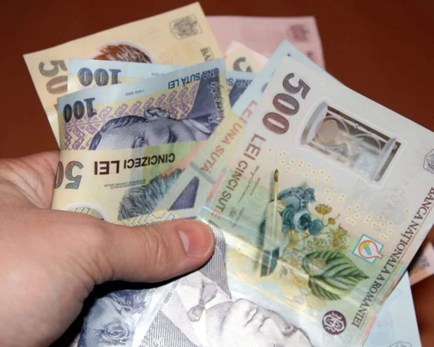 Veste uriașă pentru bugetari: Cine primește 2.000 de lei în plus la salariu și ce se schimbă în sistem