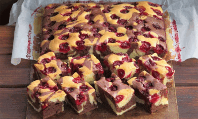 Secretul celei mai pufoase prăjituri cu vișine! Trucul gospodinelor pentru un desert delicios, gata în 35 de minute