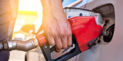 Schimbare la pompă! Unde găsești cea mai ieftină benzină din România astăzi. Lista prețurilor actualizate