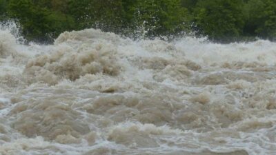 Cod portocaliu de inundații în România! Vezi dacă județul tău este pe lista neagră a meteorologilor