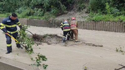 Dezastru în Prahova! Imagini greu de privit după ce viiturile au distrus totul în cale