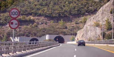 Greșeala care îți distruge vacanța în Grecia! Unde au apărut noi radare și ce pățești obligatoriu la graniță
