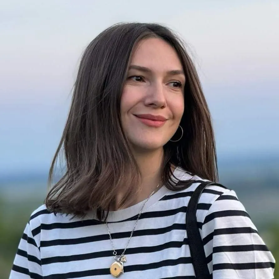 Laura Cosoi a devenit mamă pentru a cincea oară. Actrița a adus pe lume o fetiță pe nume Nina