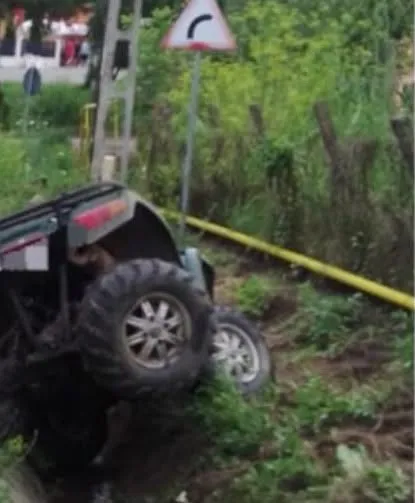 Accident grav în Bihor. Un copil de 5 ani și un șofer băut și fără permis au ajuns la spital în urma răsturnării unui ATV