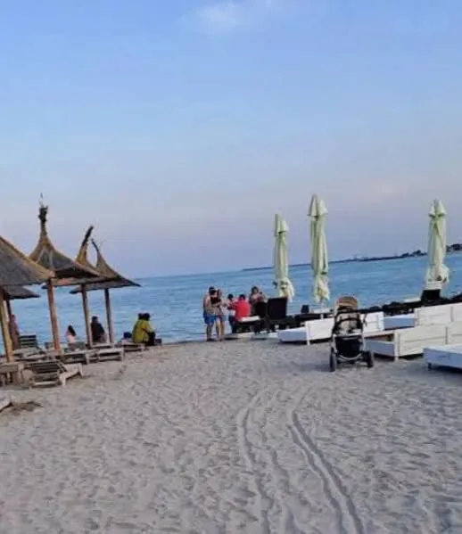 Criza toaletelor de pe litoralul românesc. Turiștii riscă sănătatea publică din cauza lipsei sanitare