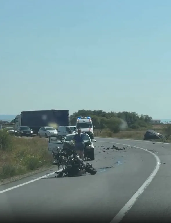 Accident mortal pe DN 1. Un motociclist polonez a decedat după impactul cu două autoturisme în județul Bihor