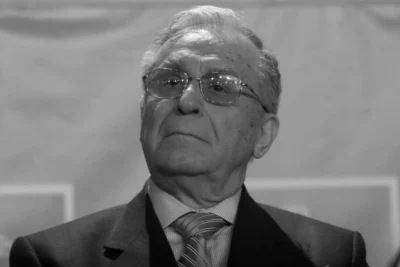 Un an de la moartea fostului președinte Ion Iliescu. Apropiații și preoții s-au adunat la Cimitirul Ghencea