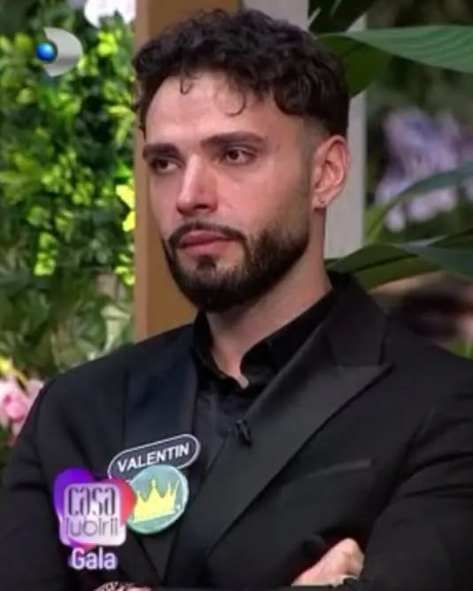 Dezvăluirile făcute de Valentin în Casa Iubirii. Cum și-a marcat copilăria relația cu părinții și cum au fost acestea primite de Daniela