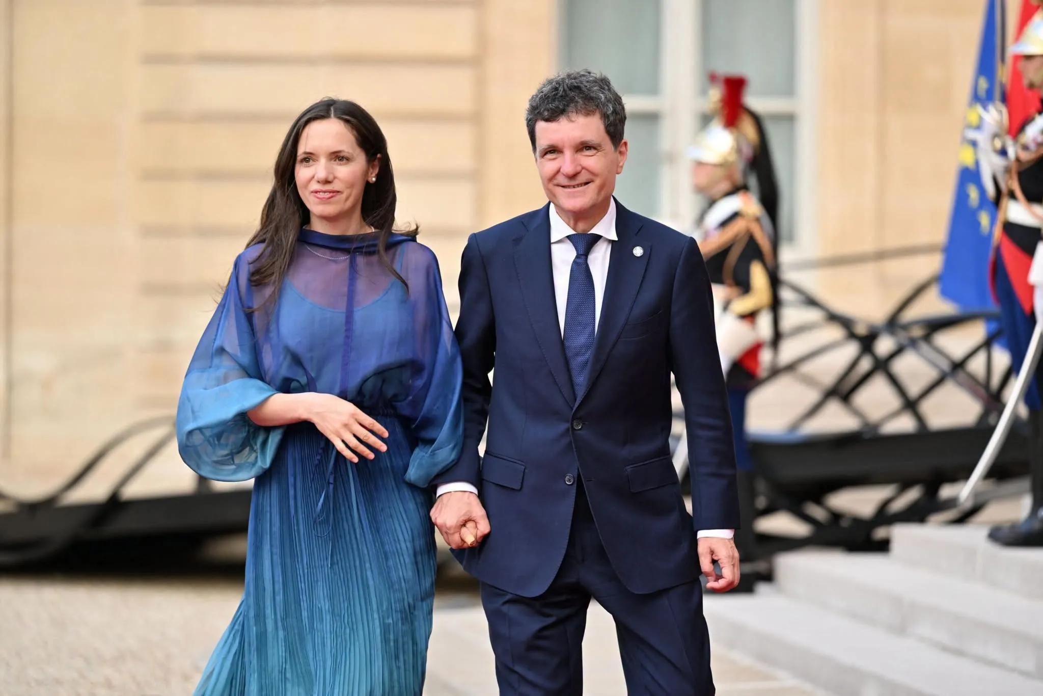 Declarația de avere a partenerei președintelui Nicușor Dan a fost publicată. Ce venituri încasează Mirabela Grădinaru