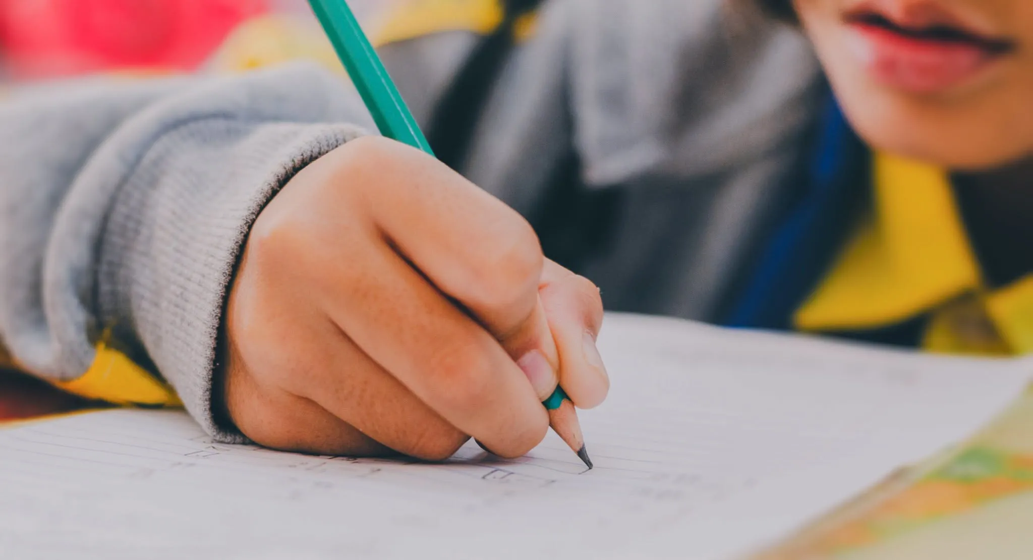 Ministerul Educației pregătit modificări. Bursele elevilor ar putea fi acordate doar în timpul cursurilor