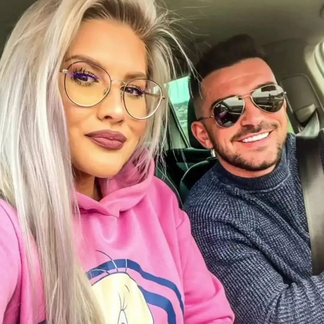 Sabrina Imbrea se pregătește de nuntă. A fost cerută în căsătorie la un an de la tragedia care a marcat-o