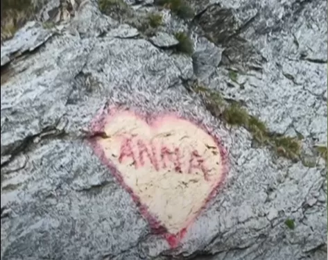 Cine este Anna de pe Transfăgărășan? Detalii neștiute despre femeia pentru care s-a vandalizat stânca