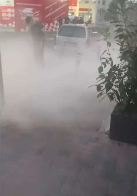 Momente de panică într-o celebră shaormerie din Capitală! Clienții au fost evacuați în grabă din cauza fumului dens