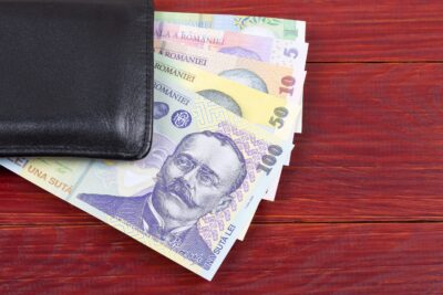 Marea păcăleală a salariului mediu în România! Unde se câștigă, de fapt, cei mai puțin bani