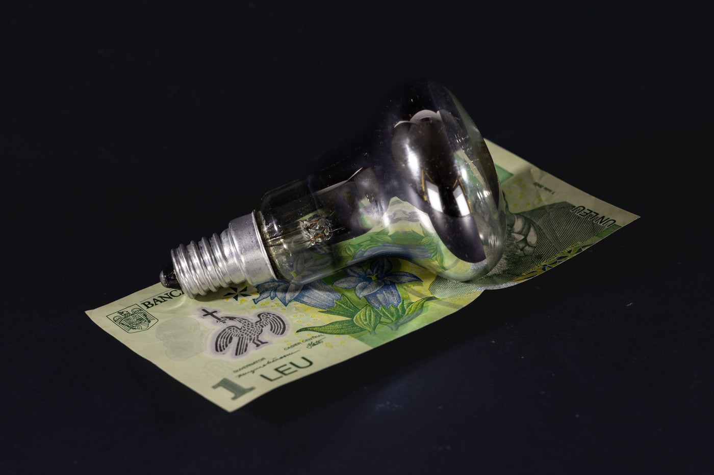 Ce se întâmplă, de fapt, cu banii de energie dacă ți-a expirat buletinul. Detaliul care te salvează