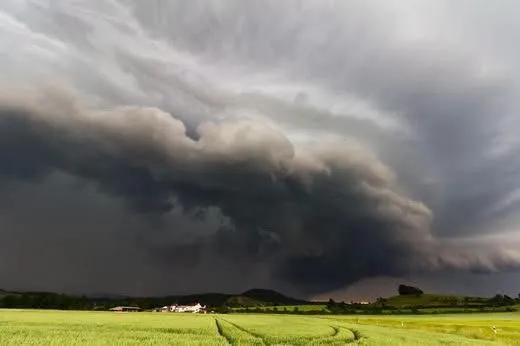 Valuri de căldură extremă și instabilitate atmosferică în aproape toată țara. Cod portocaliu de caniculă în mai multe județe