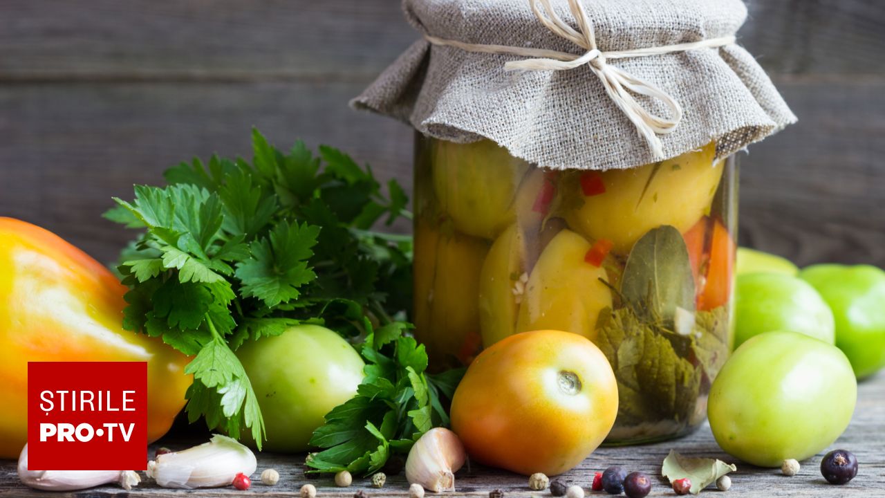 Alimentul unic în Europa pe care românii îl consumă iarna. Cum ajută gogonelele murate sistemul imunitar
