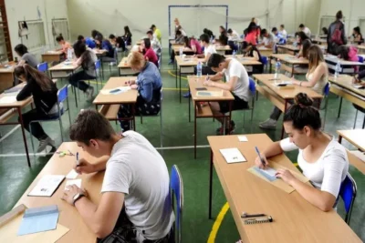 Ministerul Educației pregătește schimbări majore pentru gimnaziu. Noi măsuri pentru elevii cu rezultate slabe la Evaluarea Națională