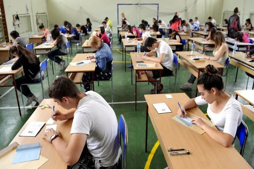 Ministerul Educației pregătește schimbări majore pentru gimnaziu. Noi măsuri pentru elevii cu rezultate slabe la Evaluarea Națională