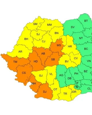 Valul de căldură persistă în România. Temperaturile ating 36 de grade și vin noi coduri de caniculă de la meteorologi