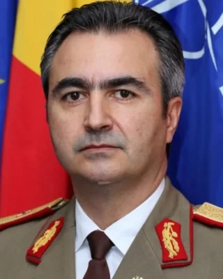 Generalul Dorin Ioniță a fost găsit decedat într-un imobil din Prahova. Anchetatorii fac verificări la fața locului