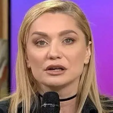 Momente de panică pentru Cristina Cioran. Fiica ei a salvat-o după ce a leșinat în locuință