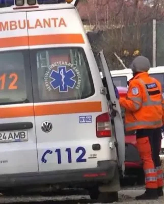 Accident grav pe DN 1 în județul Brașov. Patru persoane rănite după ce mașina a lovit un cap de pod