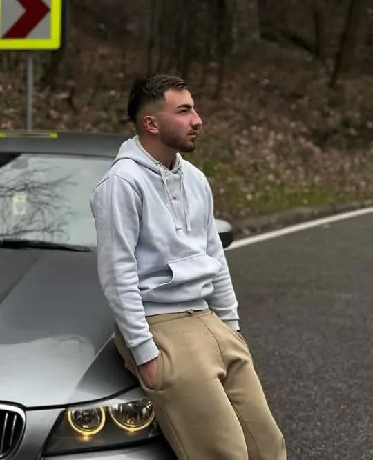 Accident mortal în Gorj. Un șofer de 20 de ani și-a pierdut viața după ce a intrat cu mașina într-un parapet