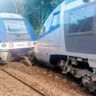 Accident feroviar major în Franța. Zeci de răniți după deraierea unui tren regional în Normandia