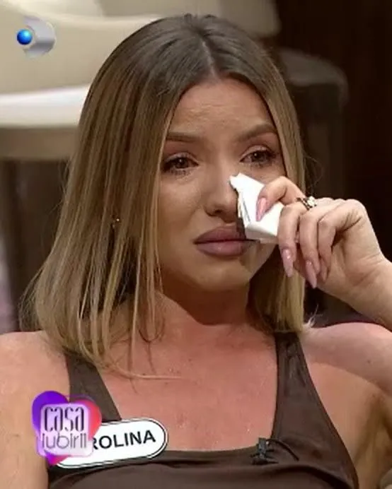 Tensiuni între Carolina și Sergiu la emisiune. Tânăra a izbucnit în lacrimi după acuzațiile dure primite