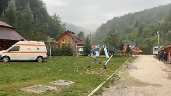 Tragedie în Alba. Trei muncitori au murit electrocutați după ce schela a atins firele de înaltă tensiune