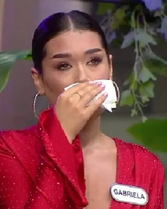 Mărturisiri dureroase la o emisiune TV. De ce a izbucnit în lacrimi concurenta Gabriela