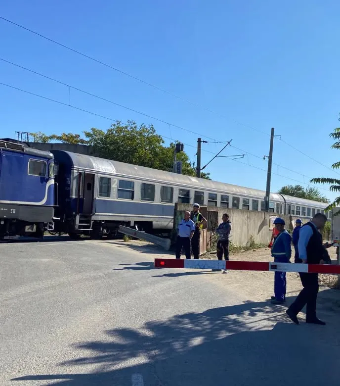 Tragedie feroviară în Arad. Un bărbat de 73 de ani a murit după ce a fost prins sub un tren