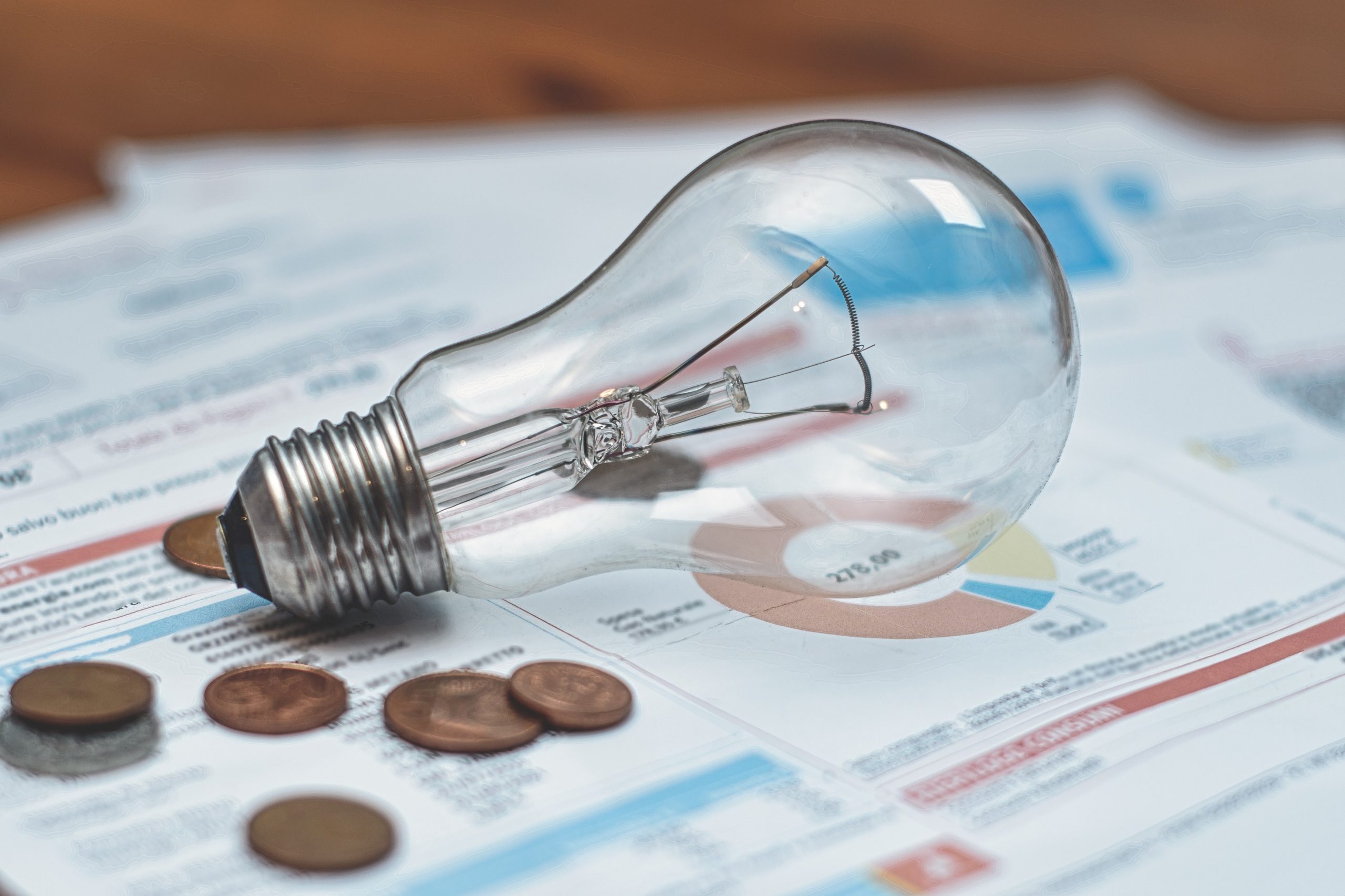 Lovitură pentru români! Cât va costa, de fapt, kilowattul de energie în facturile din această iarnă