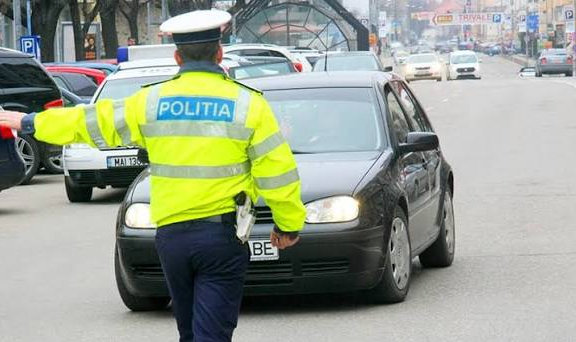 Se schimbă Codul Rutier! Amenzi de peste 1.000 de lei pentru șoferii care ocupă locurile de mașini electrice