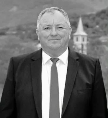 Tragedie în Hunedoara. Primarul comunei Băița a murit după ce tractorul pe care se afla s-a răsturnat