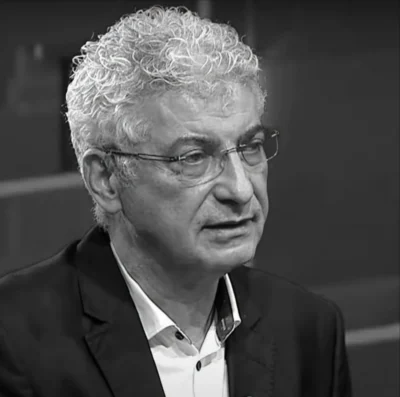 Obiecte personale ale lui Silviu Prigoană au fost scoase la vânzare în târgul Vitan