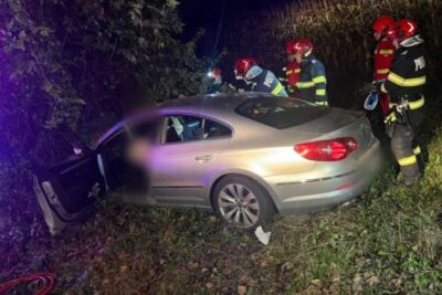 Tragedie de nedescris în Prahova! Doi tineri au murit după ce mașina s-a făcut praf de copaci