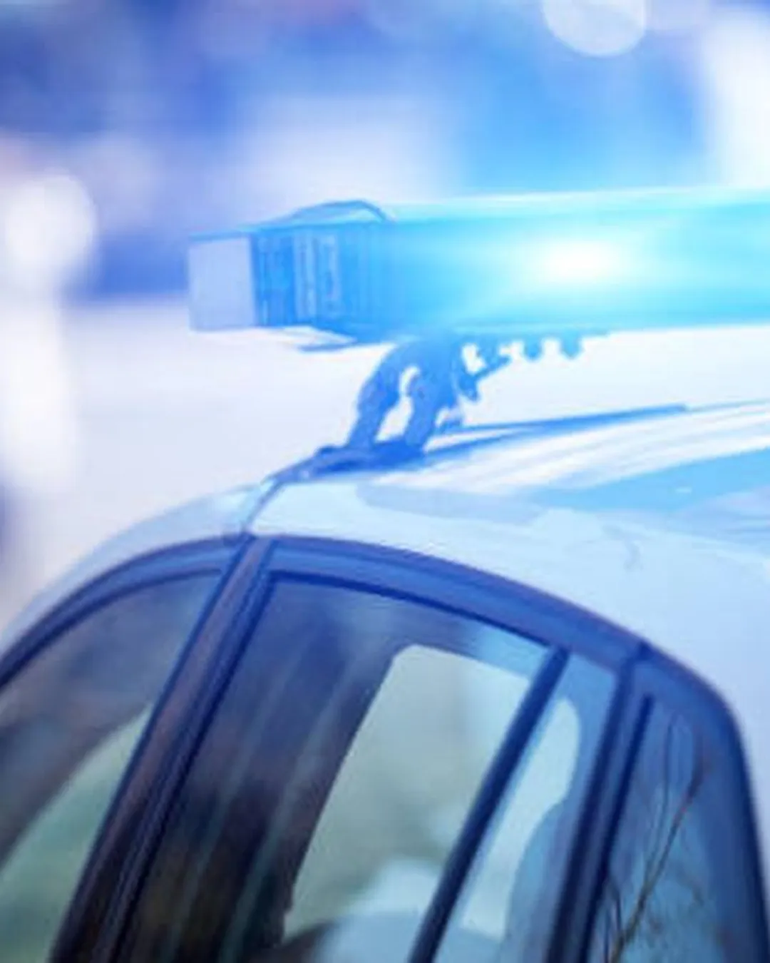 Tragedie pe Drumul Morții. Un șofer bulgar a murit după ce a intrat cu mașina între două TIR-uri
